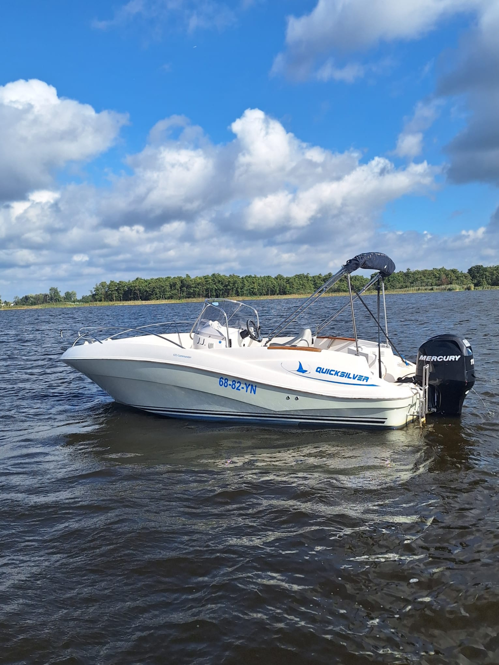 Quicksilver Polyester boten Commander 635 boeg en hekschroef vetus zeer weinig draaiuren foto 3