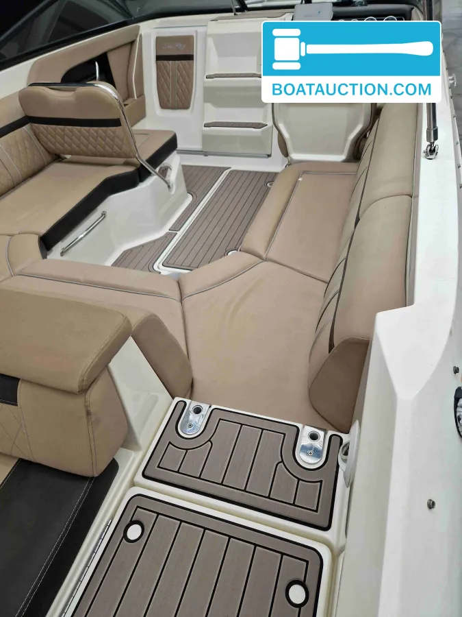 Sea Ray 250 SSE