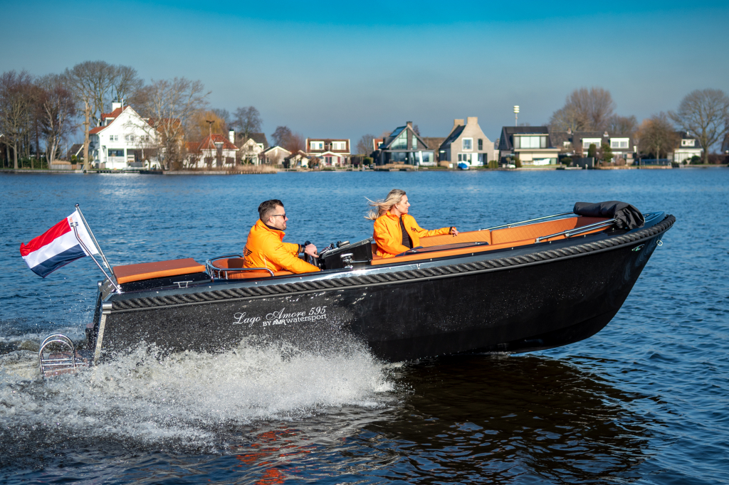 Lago Amore 595 Tender foto 3