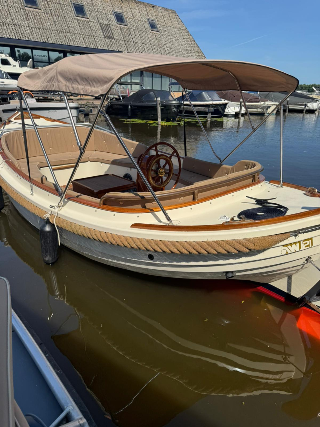 Aw Aw 21 Spitsgatsloep (evt incl ligplaats in loosdrecht ter overname) foto: 8