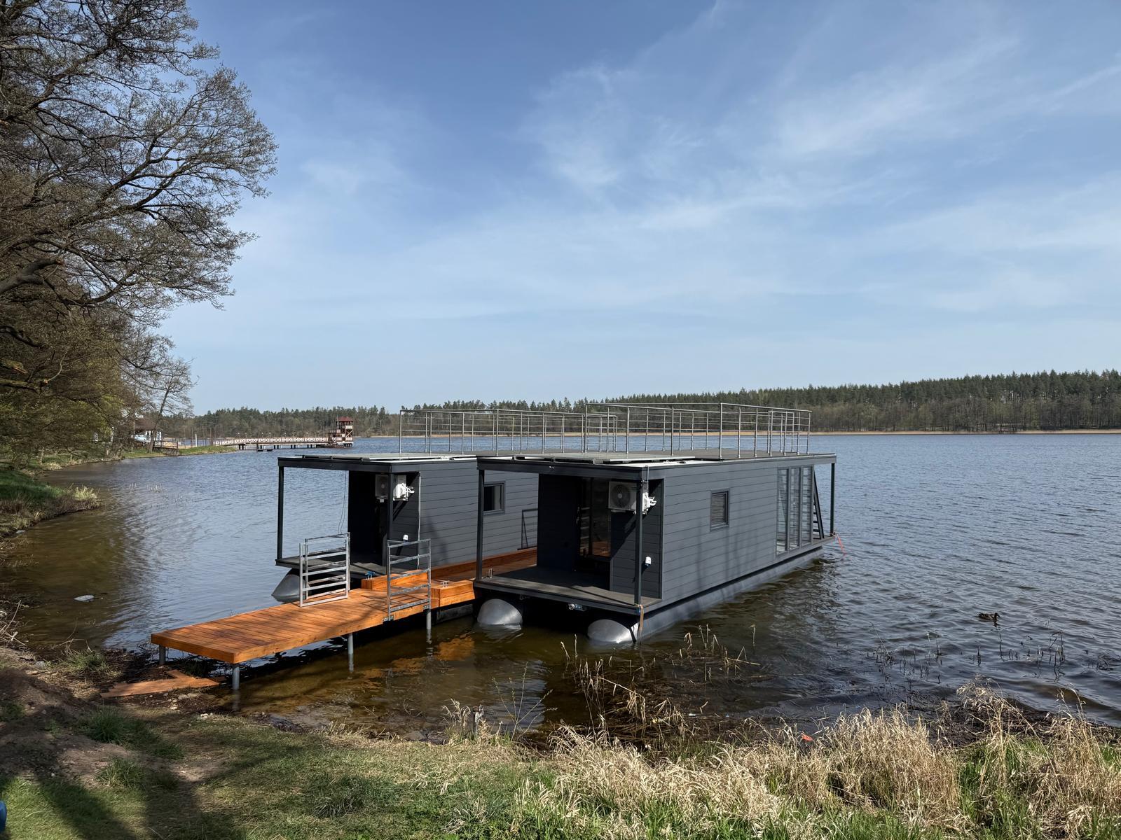 Shogun Mobile Houseboat foto: 41