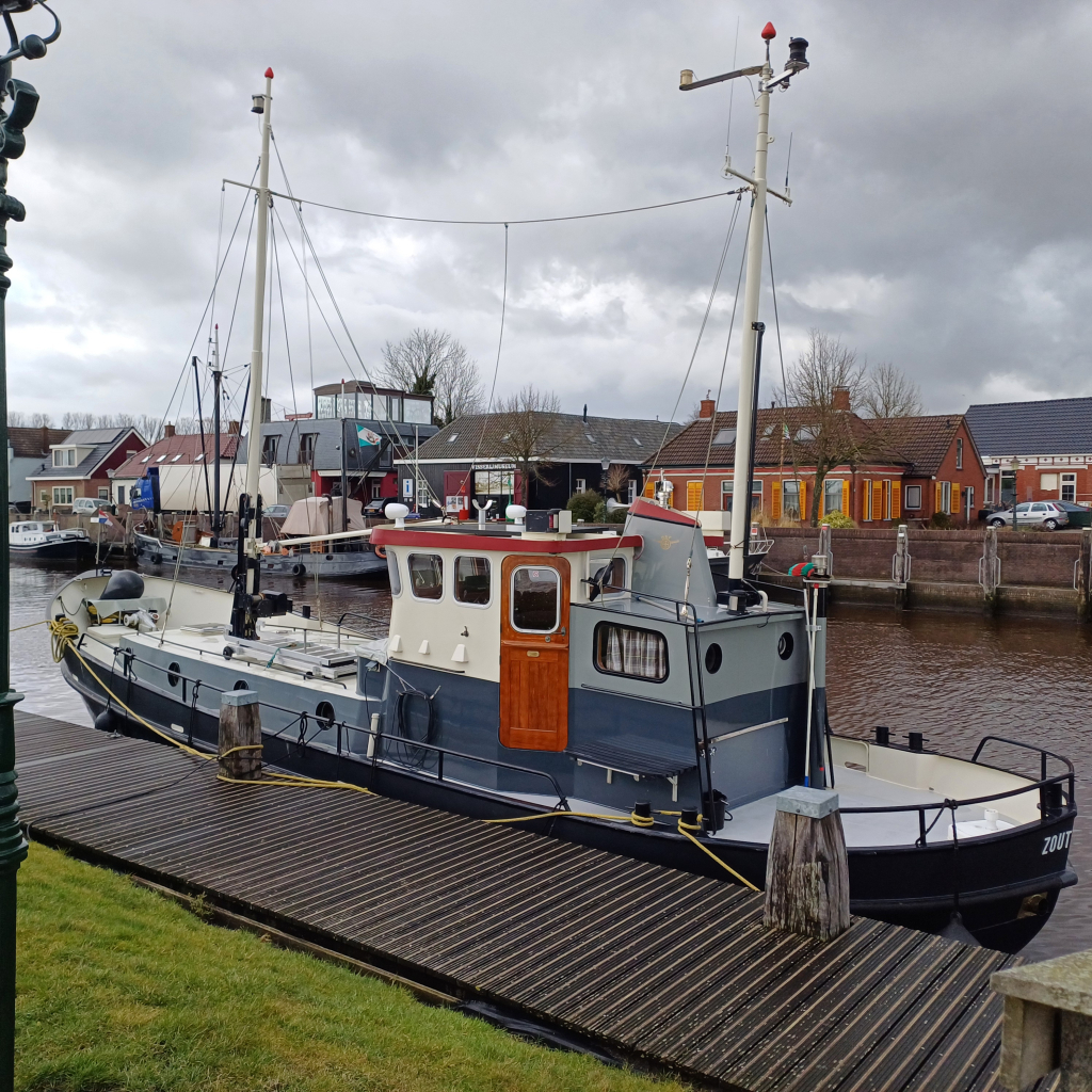 Luxemotor Woonschip 27.00