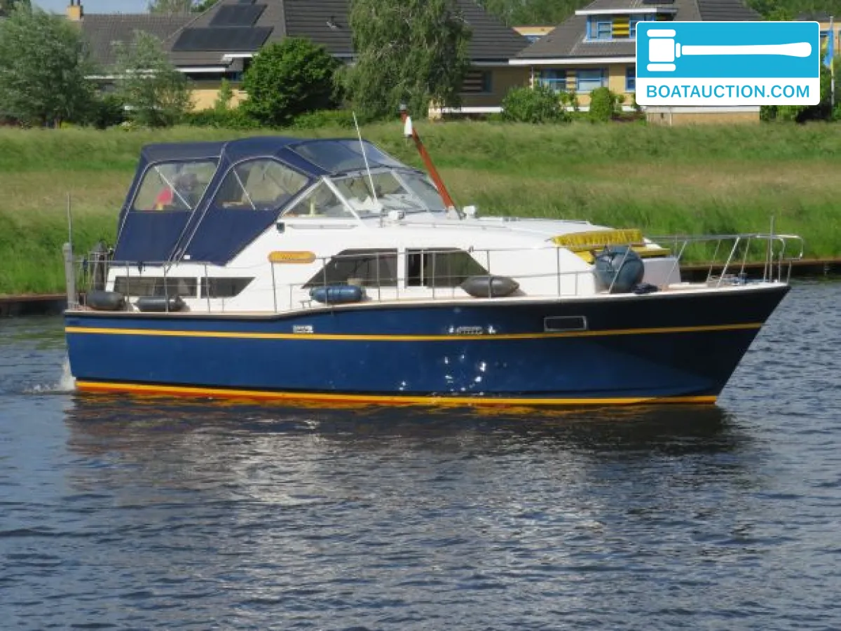 Chris Craft Catalina 35 DC
