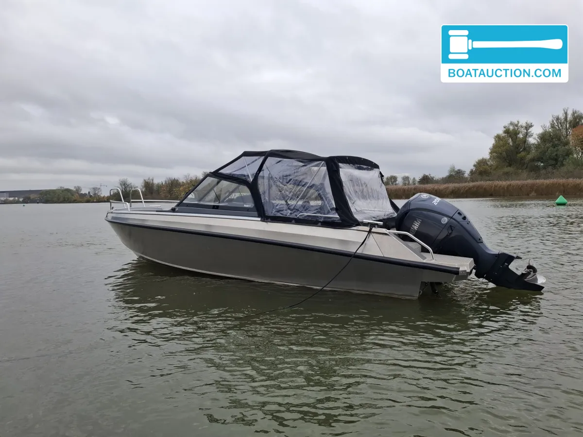 Buster Magnum foto 3