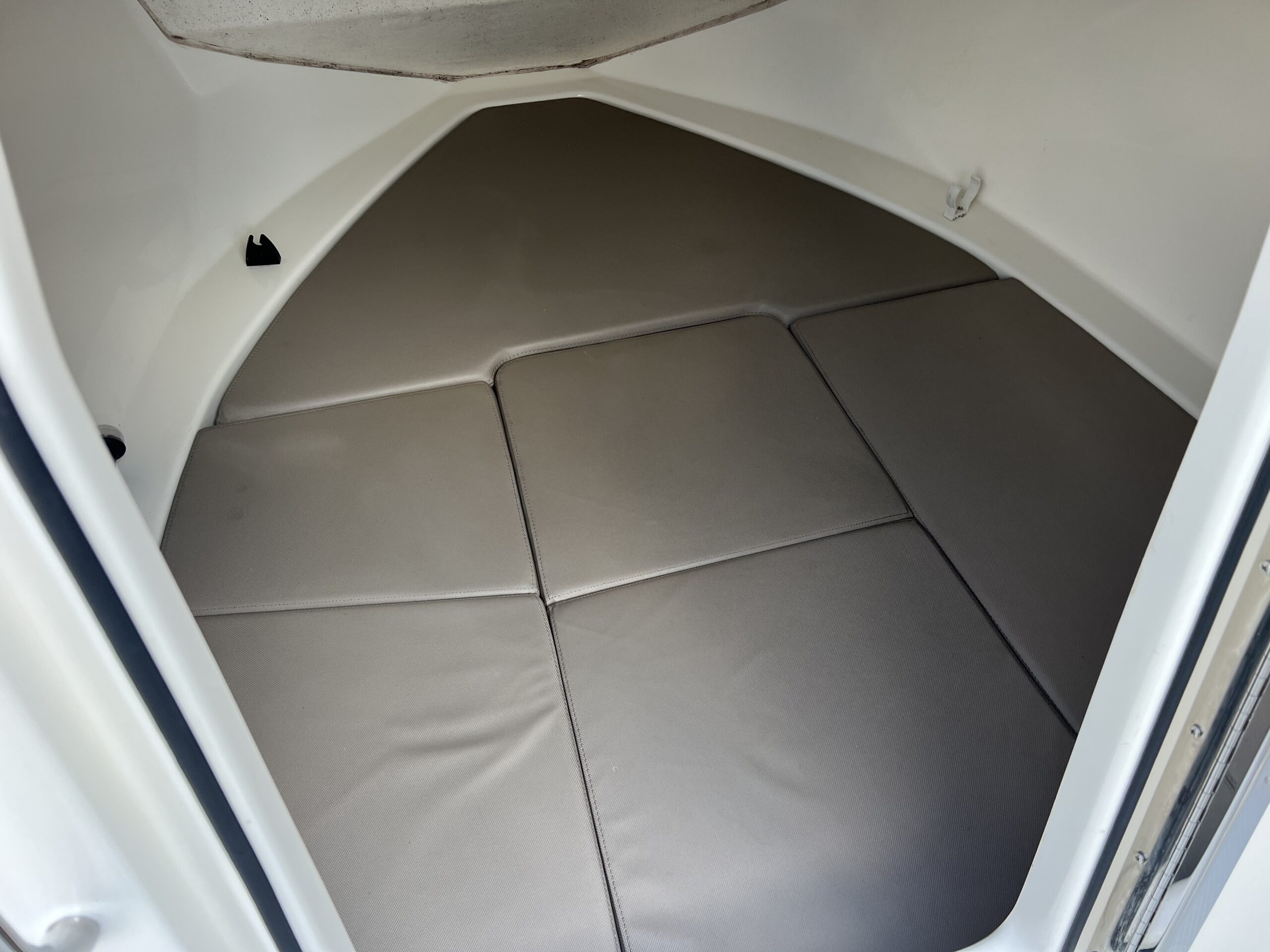 Quicksilver 455 Cabin foto: 6