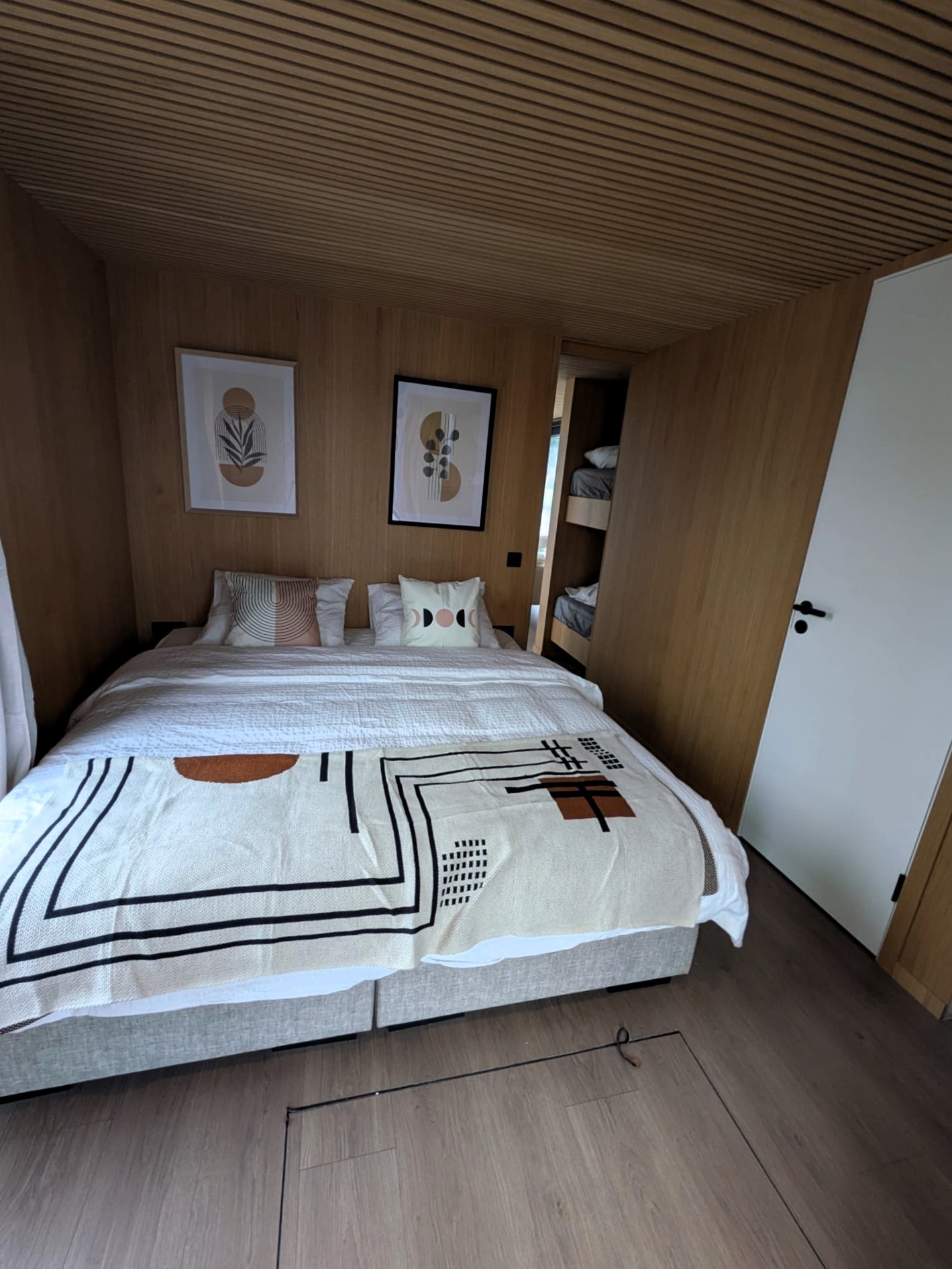 Surla 12 Houseboat Met (koop)ligplaats foto: 13