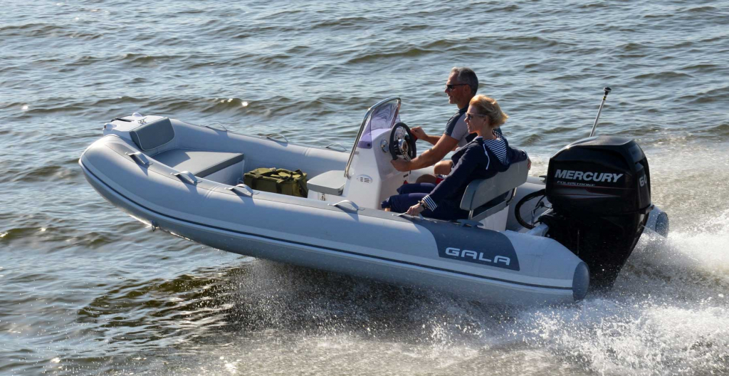 Gala A360l motor naar keuze 8/40pk Honda.  foto 1