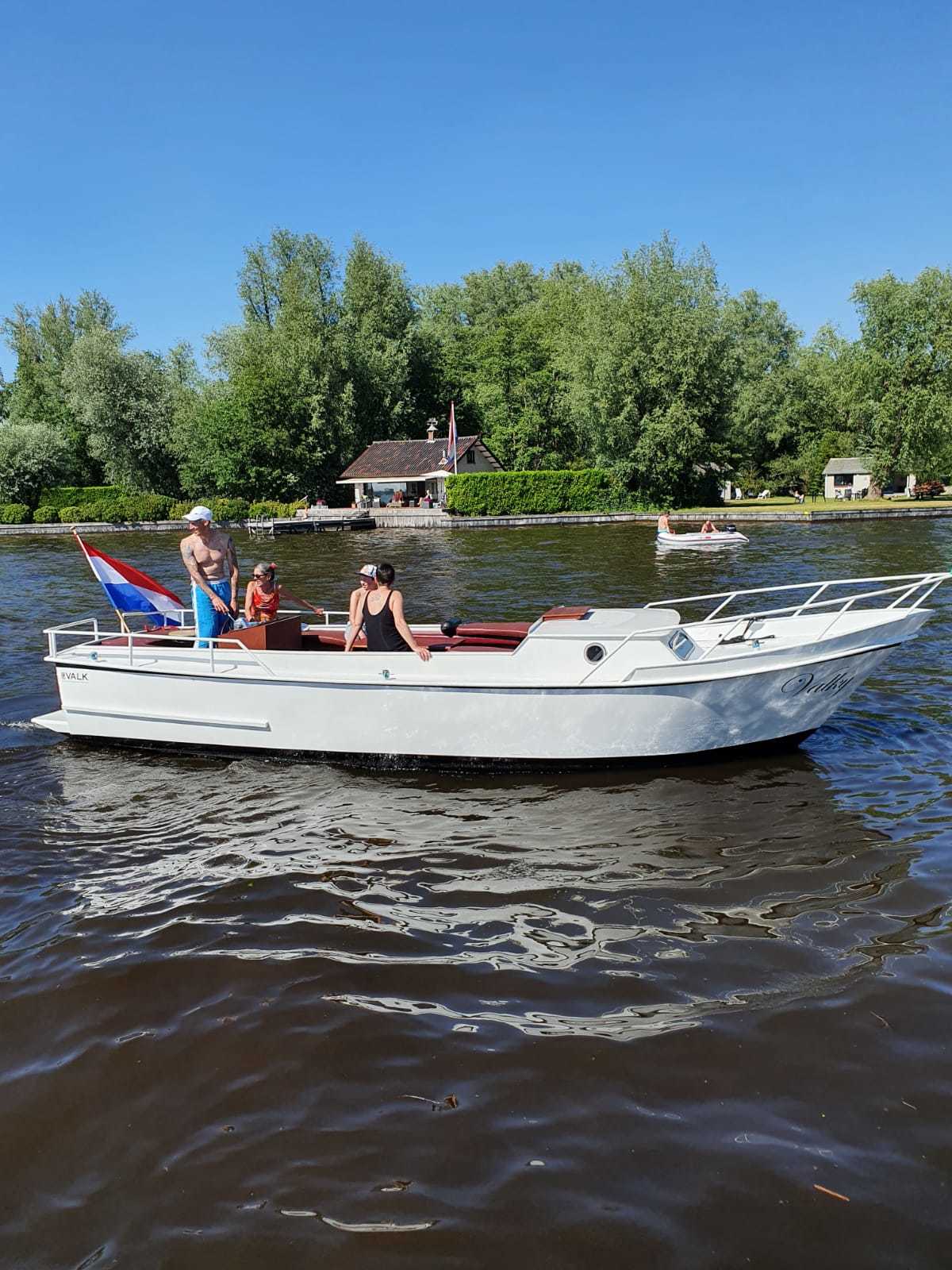 VanVossen 850 Tender