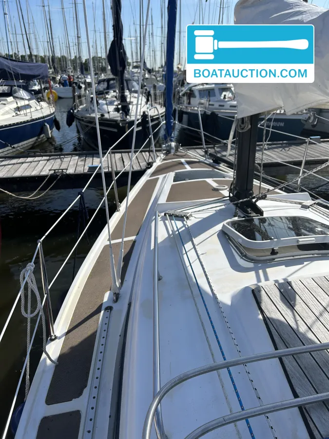Bavaria 890 foto 4