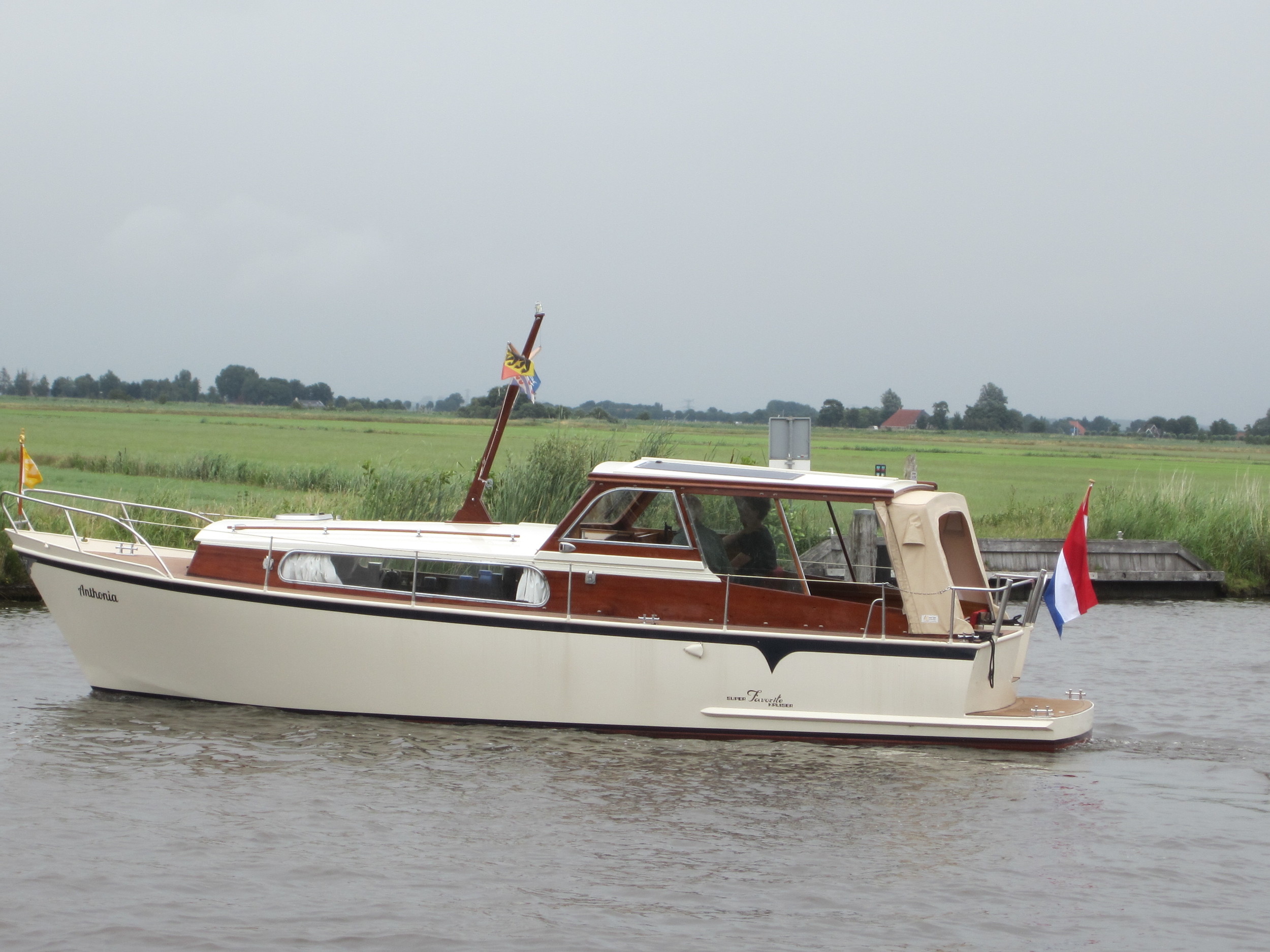 Super Favorite 860 OK foto 2