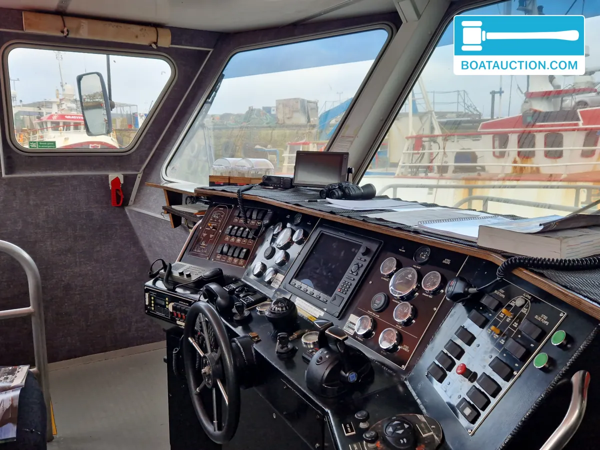 Crew Tender Catamaran foto: 5