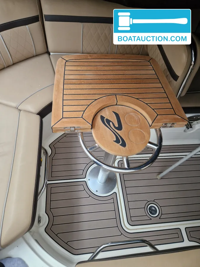 Sea Ray 250 SSE