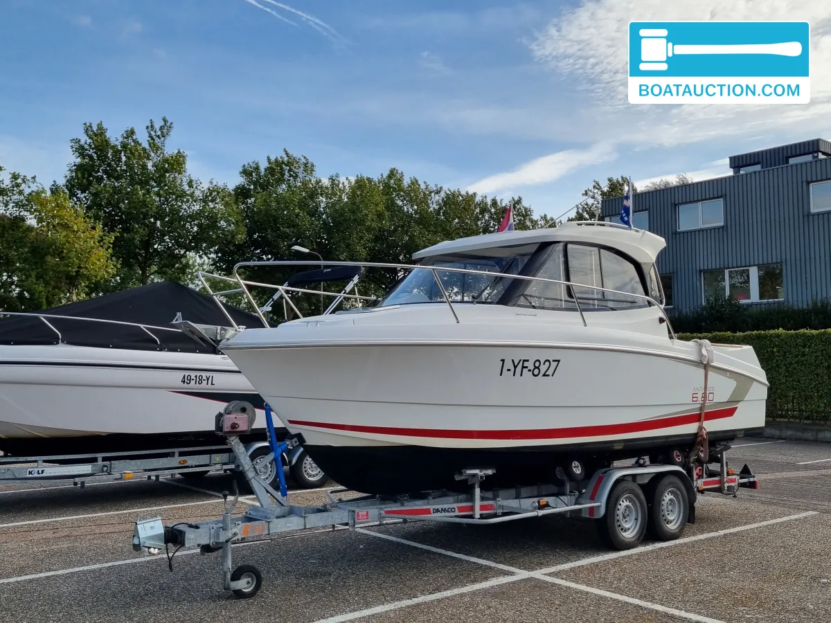 Beneteau Antares 680