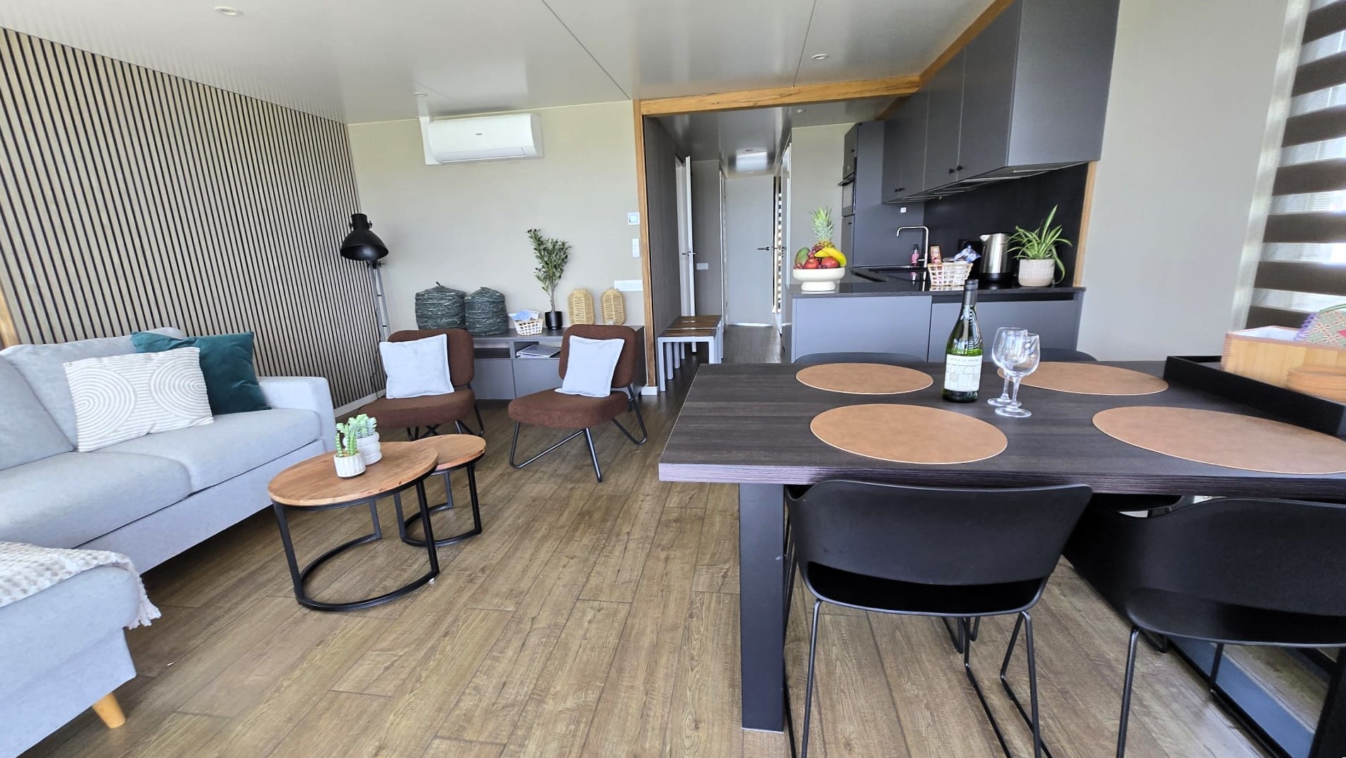 Castalia Evt. Met Koopligplaats Special Houseboat 1460 X 500 foto 3