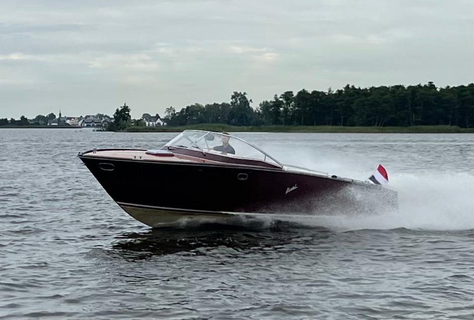 Boesch 850 Runabout Deluxe foto 2