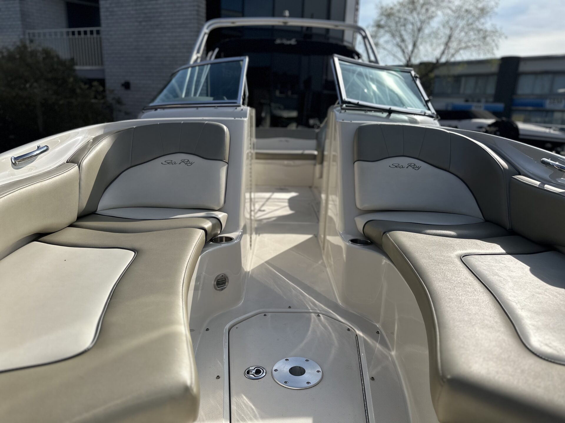 Sea Ray 240 Sundeck foto: 21