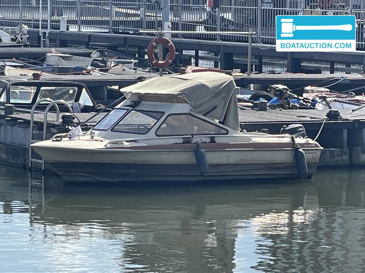 Motorboat 400 foto 1