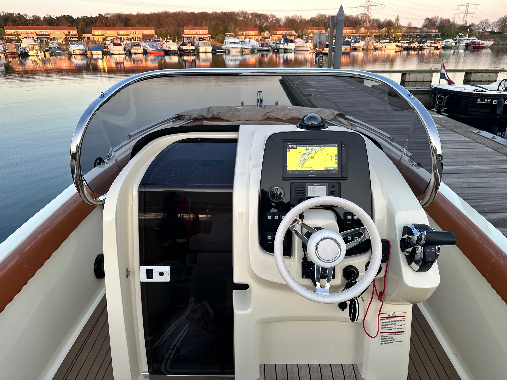 Invictus 240 FX foto: 19