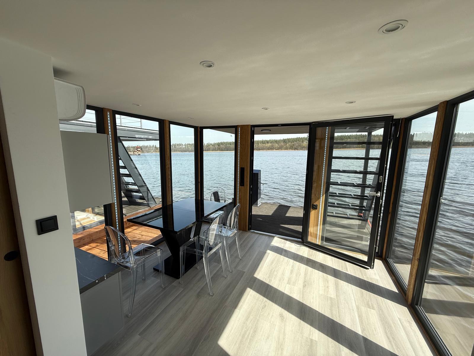 Shogun Mobile Houseboat foto: 39