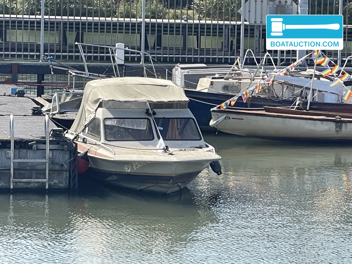 Motorboat 400 foto 2