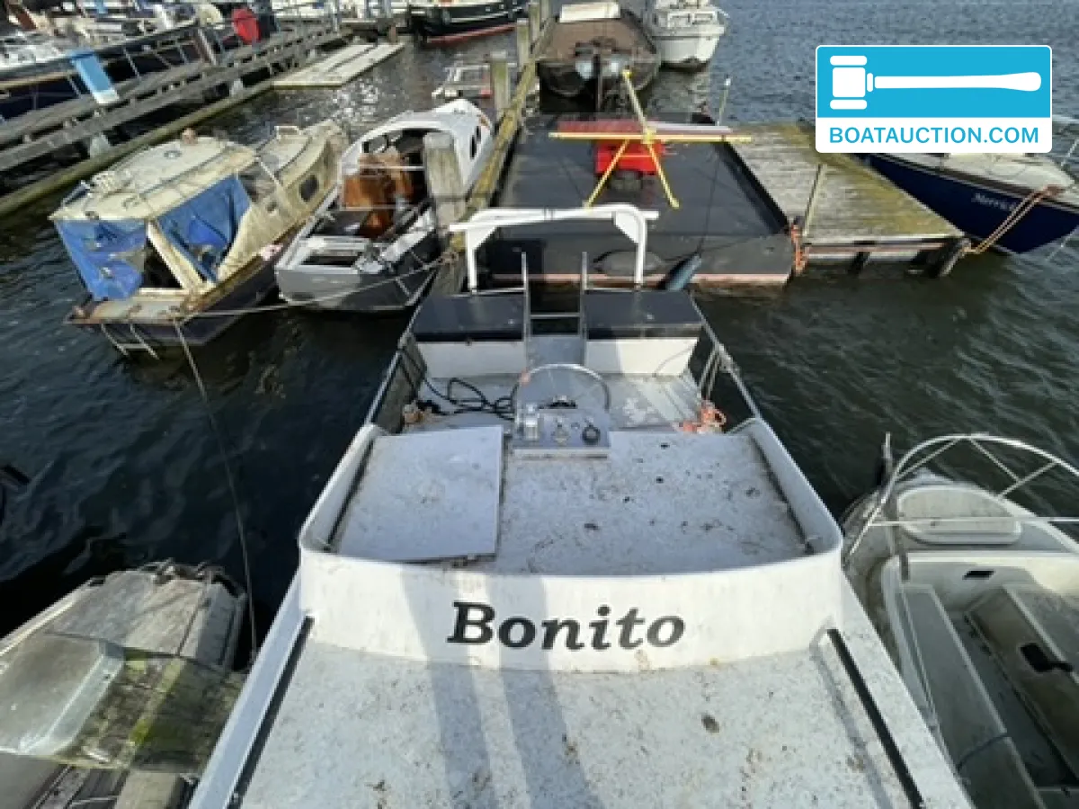 Motorboat 800 foto 3