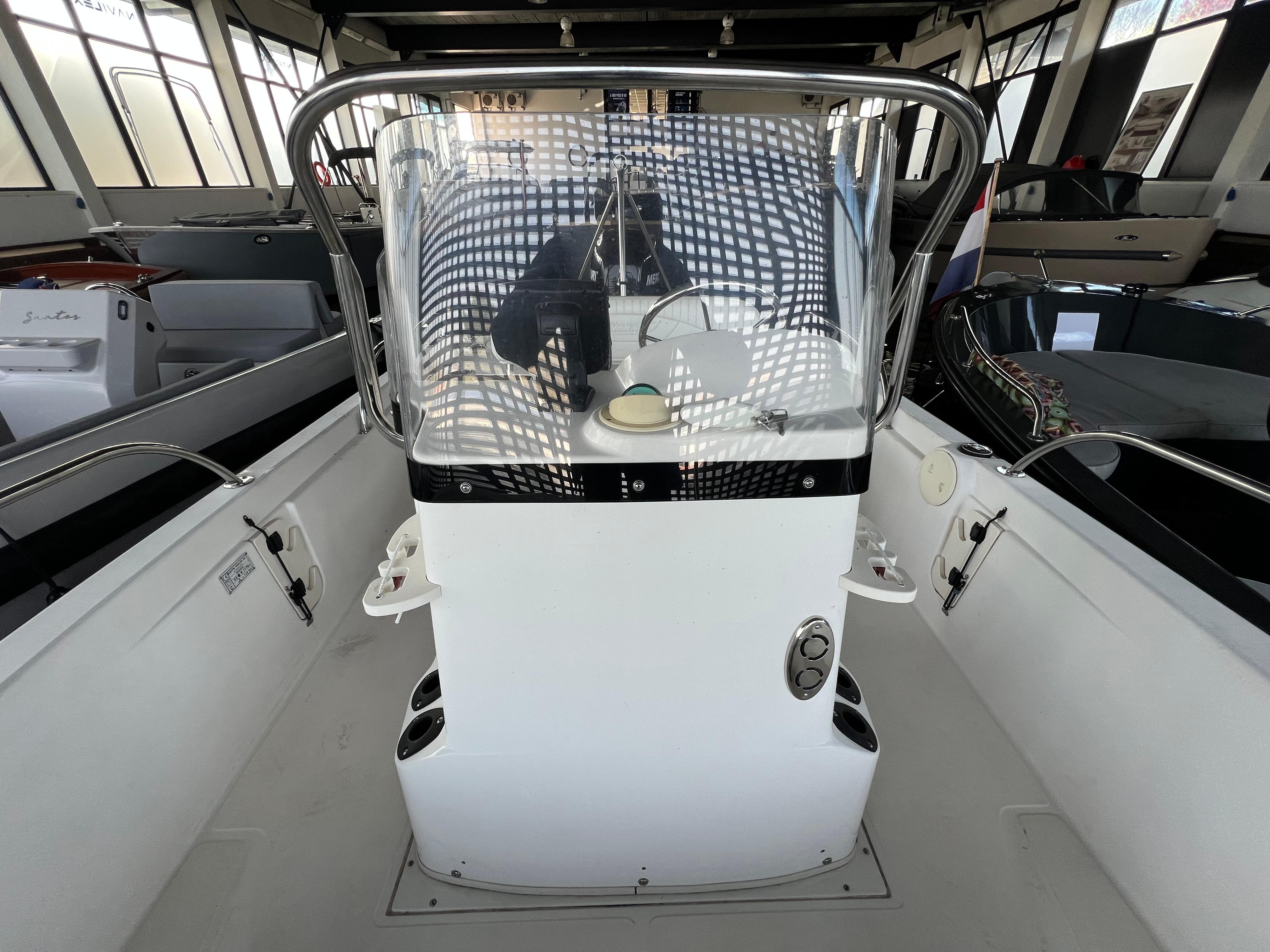 Boston Whaler 180 Dauntless foto: 17