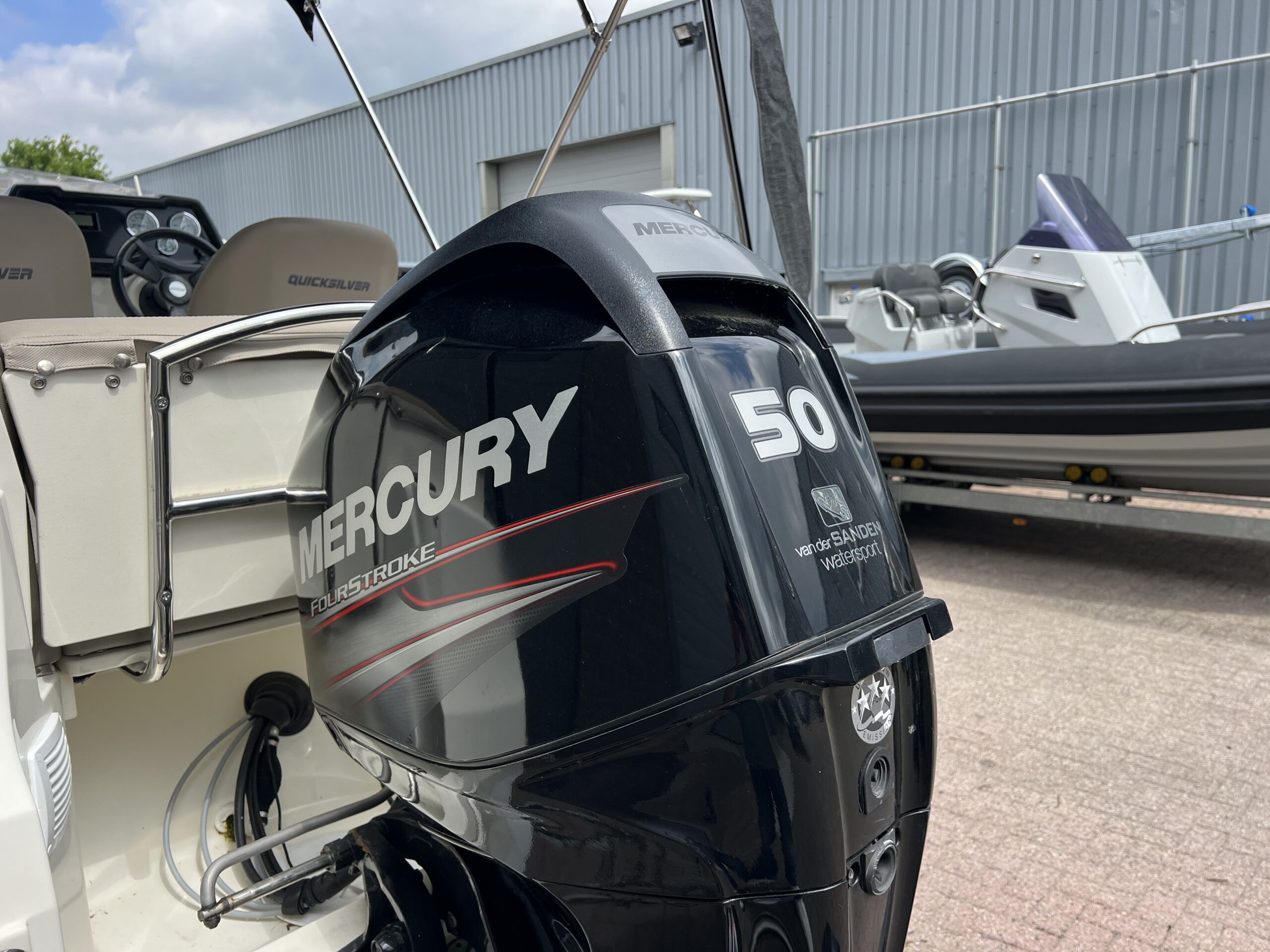 Quicksilver 455 Cabin foto: 17