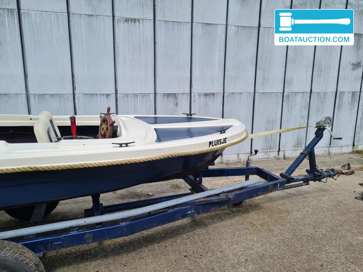 Speedboat 330 foto: 10