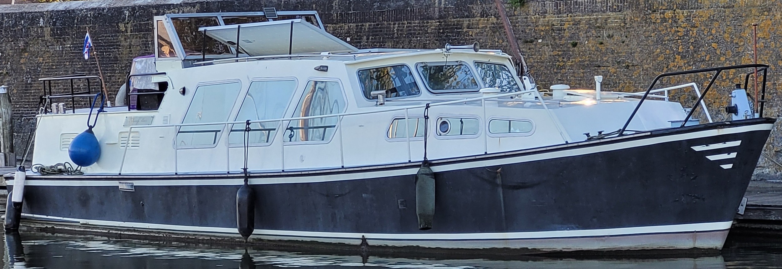 Chaparral  29 signature 