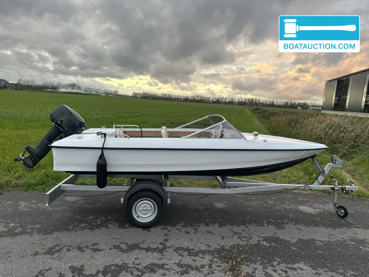 Motorboat 1050