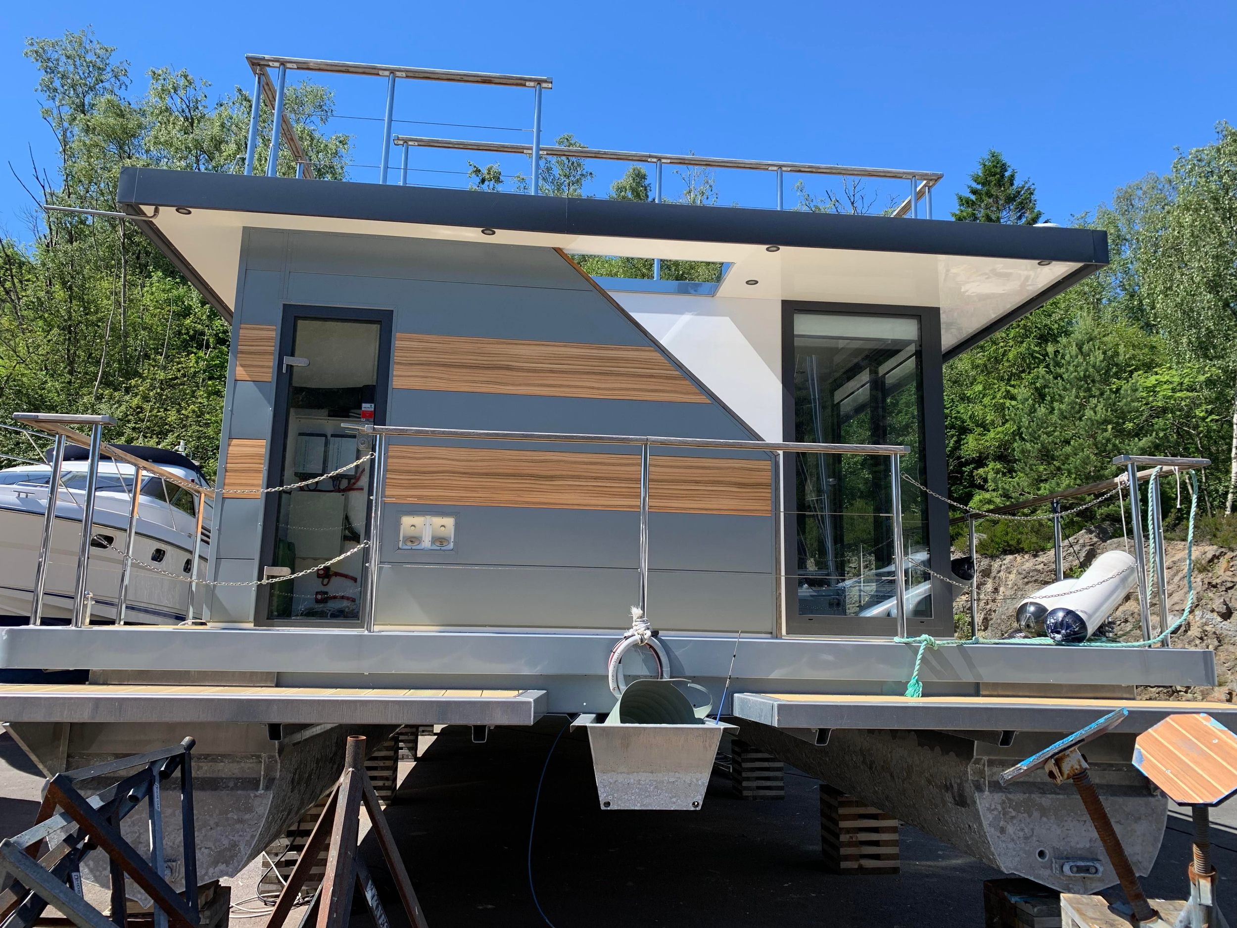 Waterbus Optima Houseboat