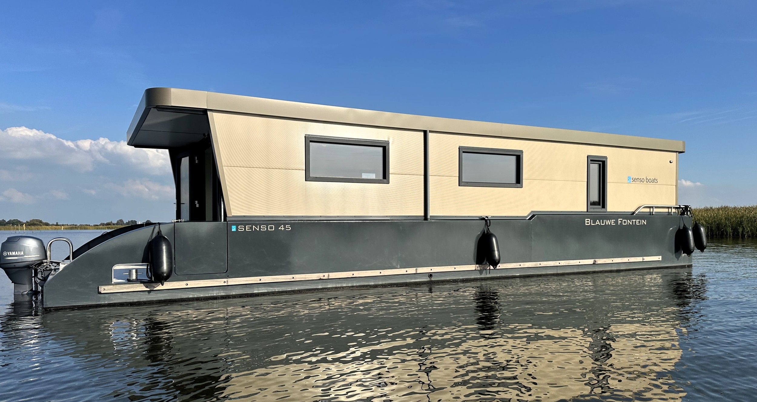 Vio Design Caravan Boat
