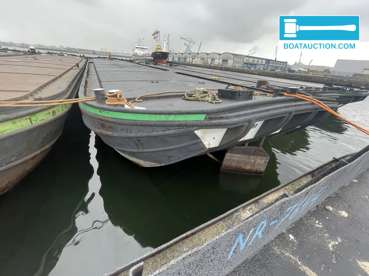 Dekschuit 300 foto 5