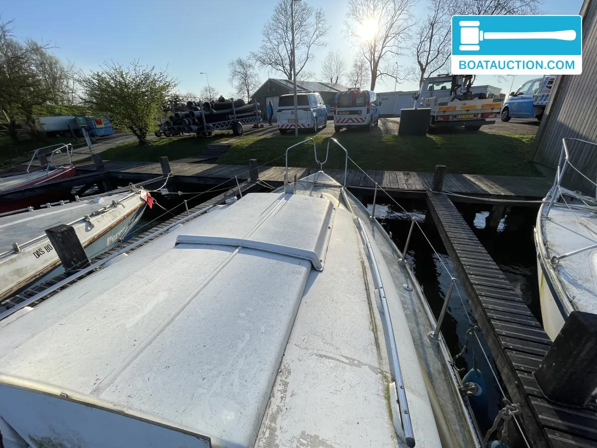 Cabin sailboat 600 foto: 5