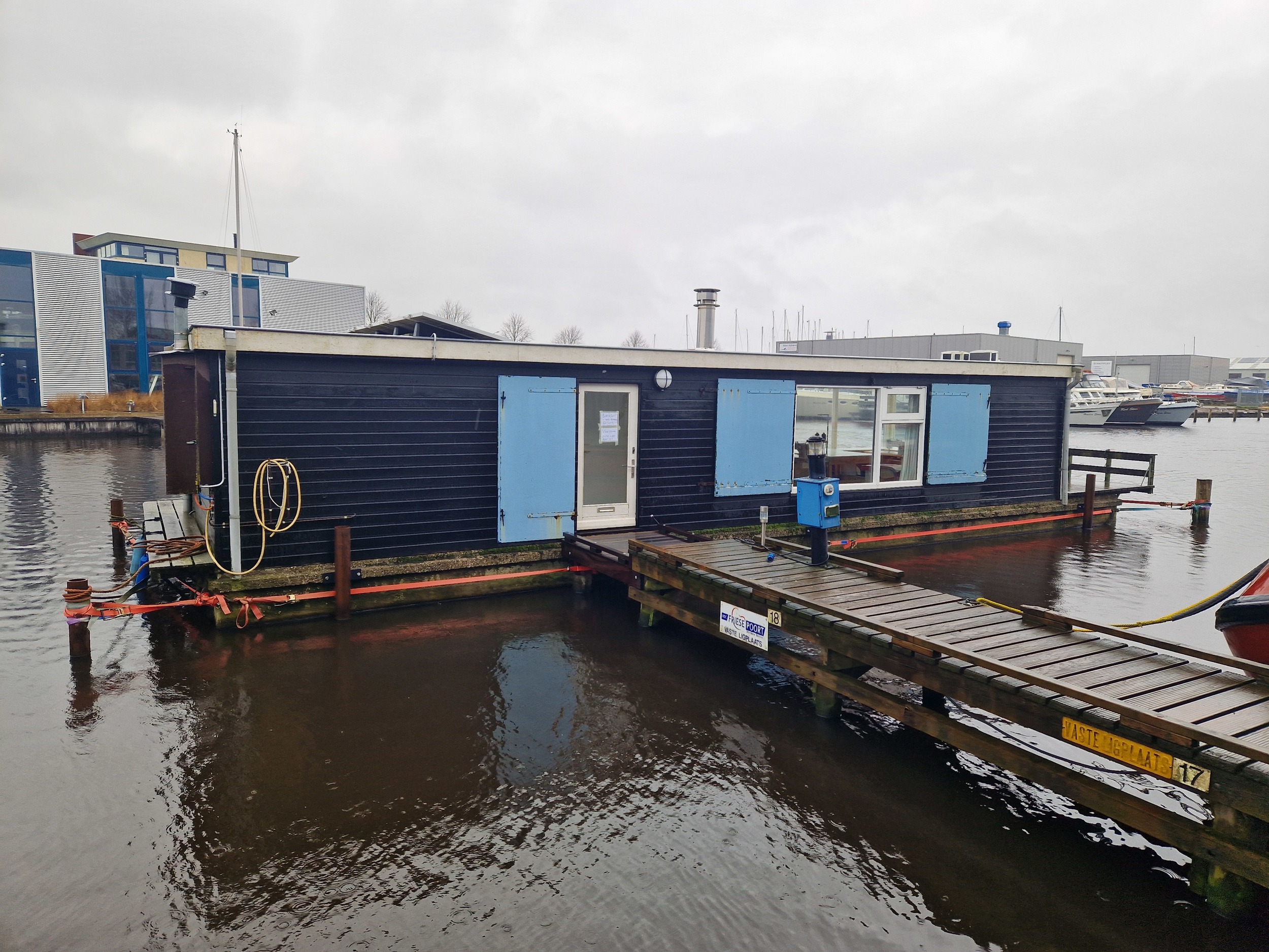 Havenlodge Castalia Houseboat
