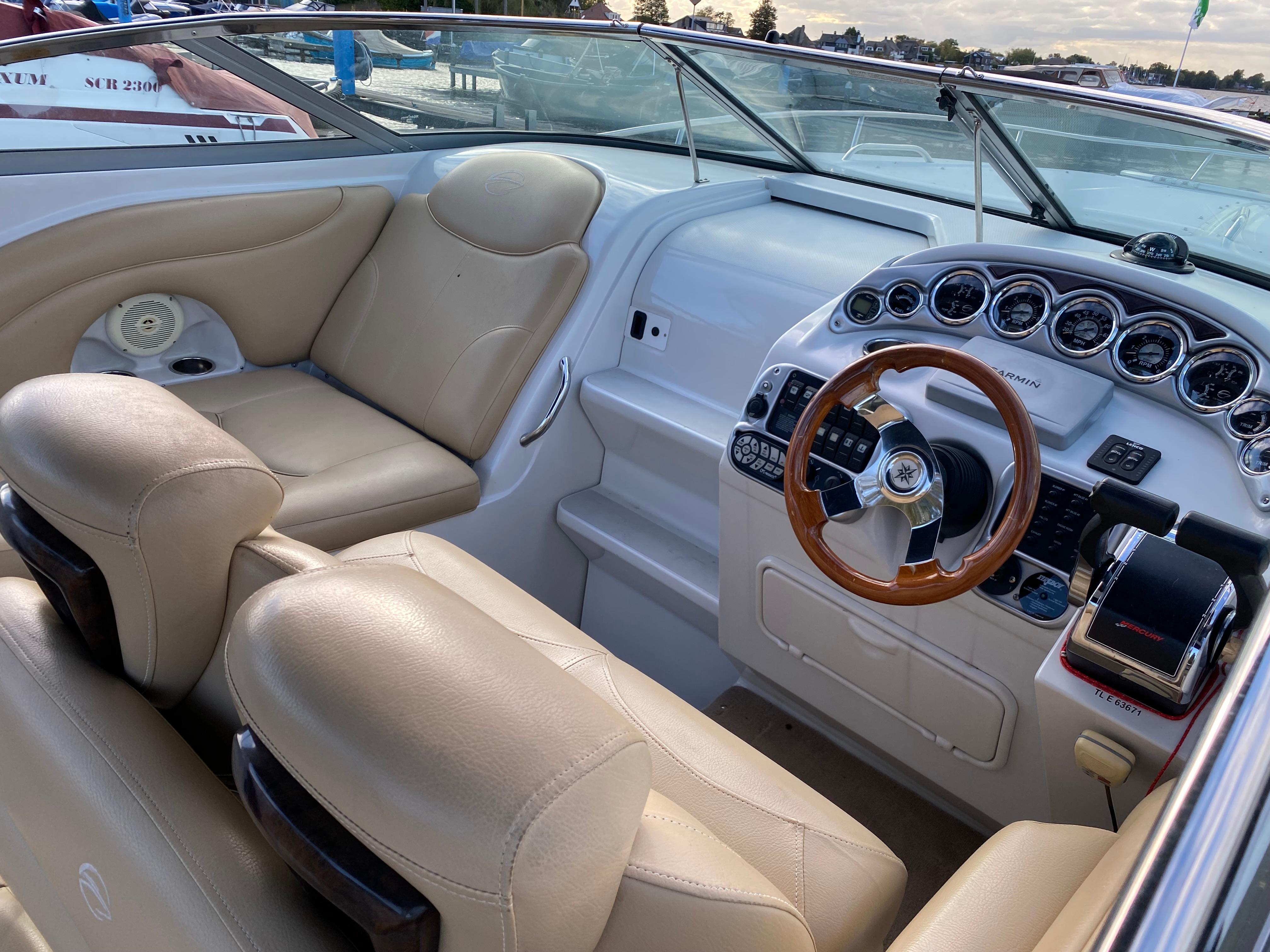 Crownline 325 SCR foto: 6
