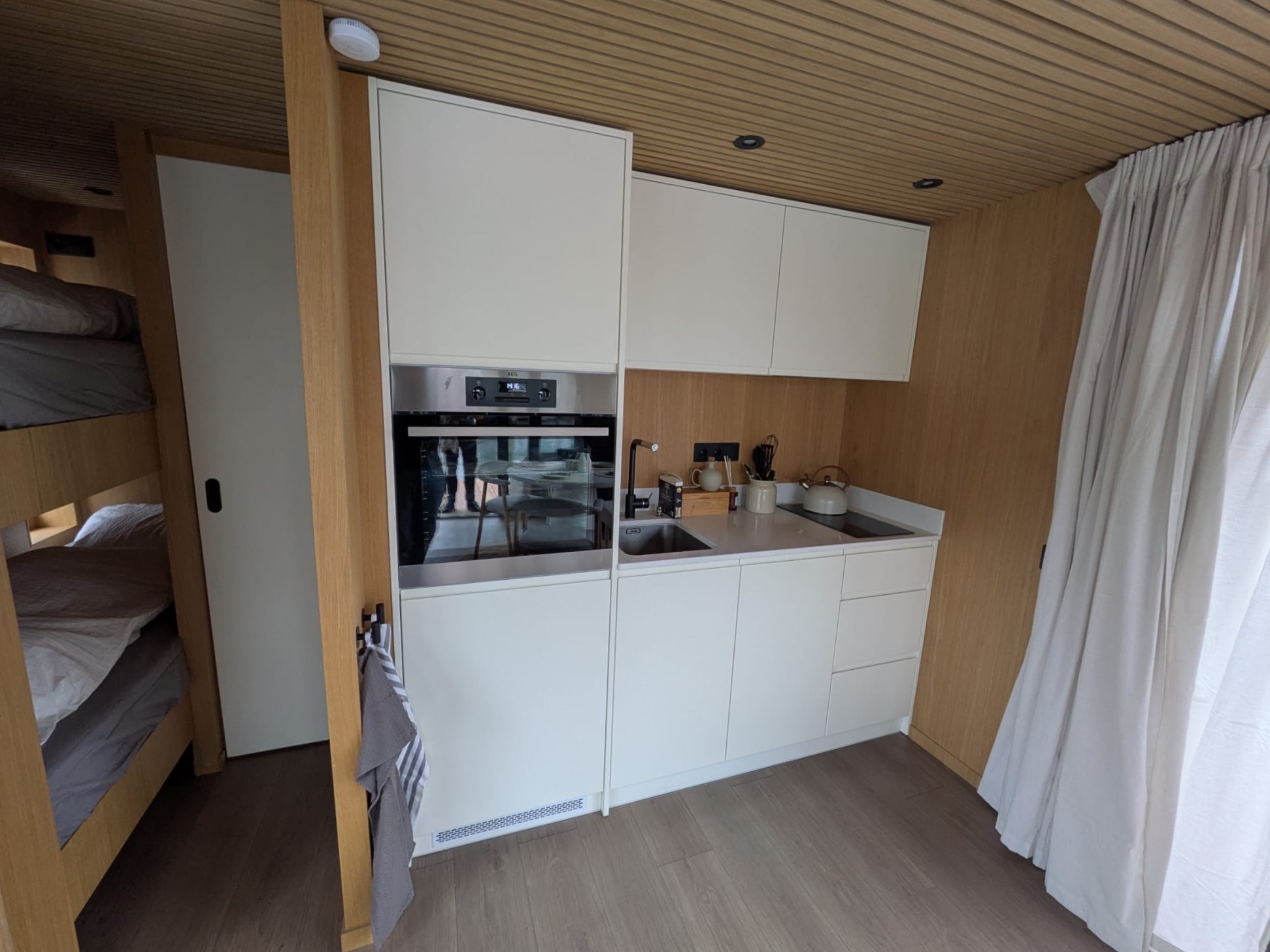Surla 12 Houseboat Met (koop)ligplaats foto: 7