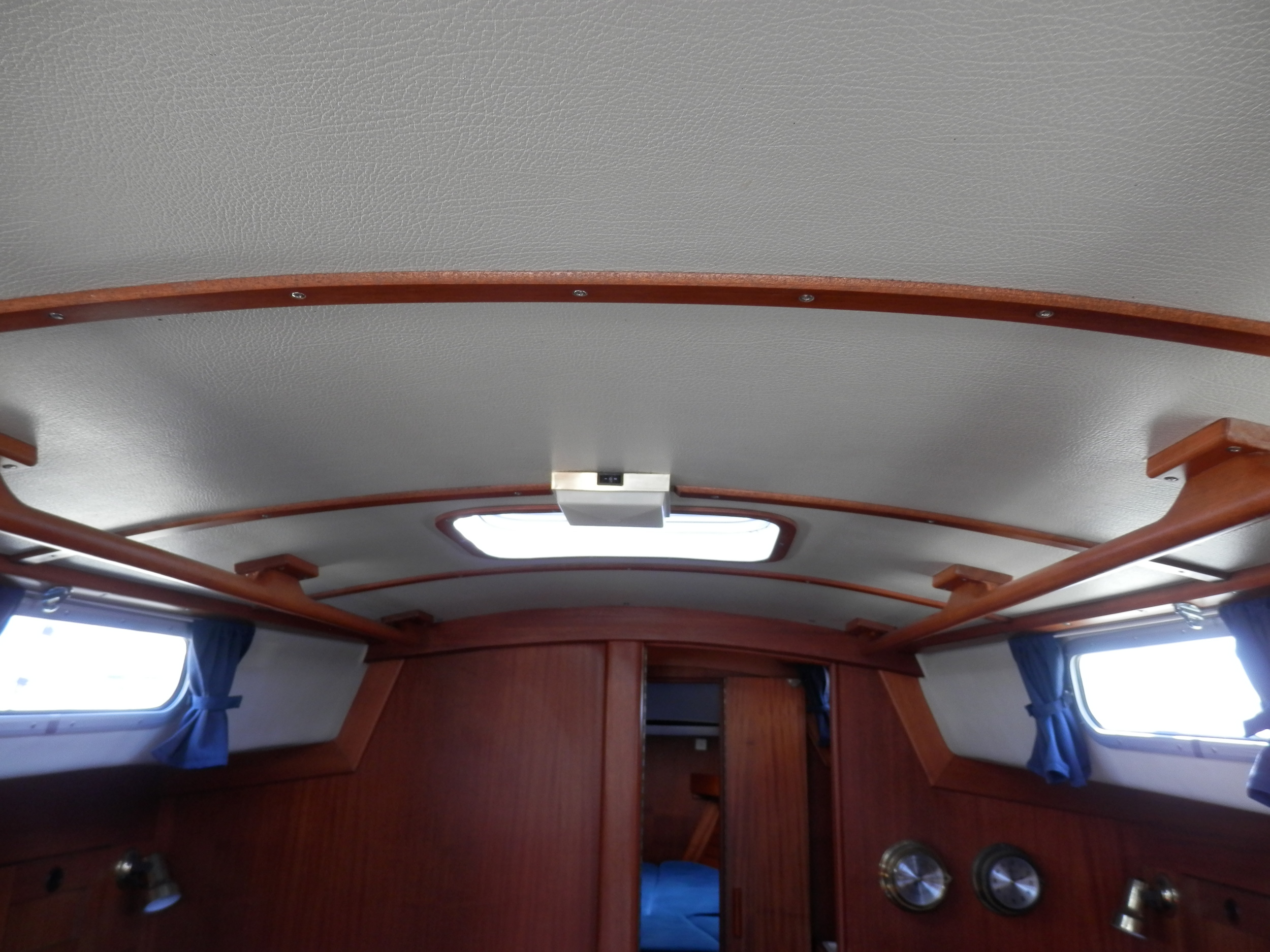 Hallberg Rassy 29 foto: 23