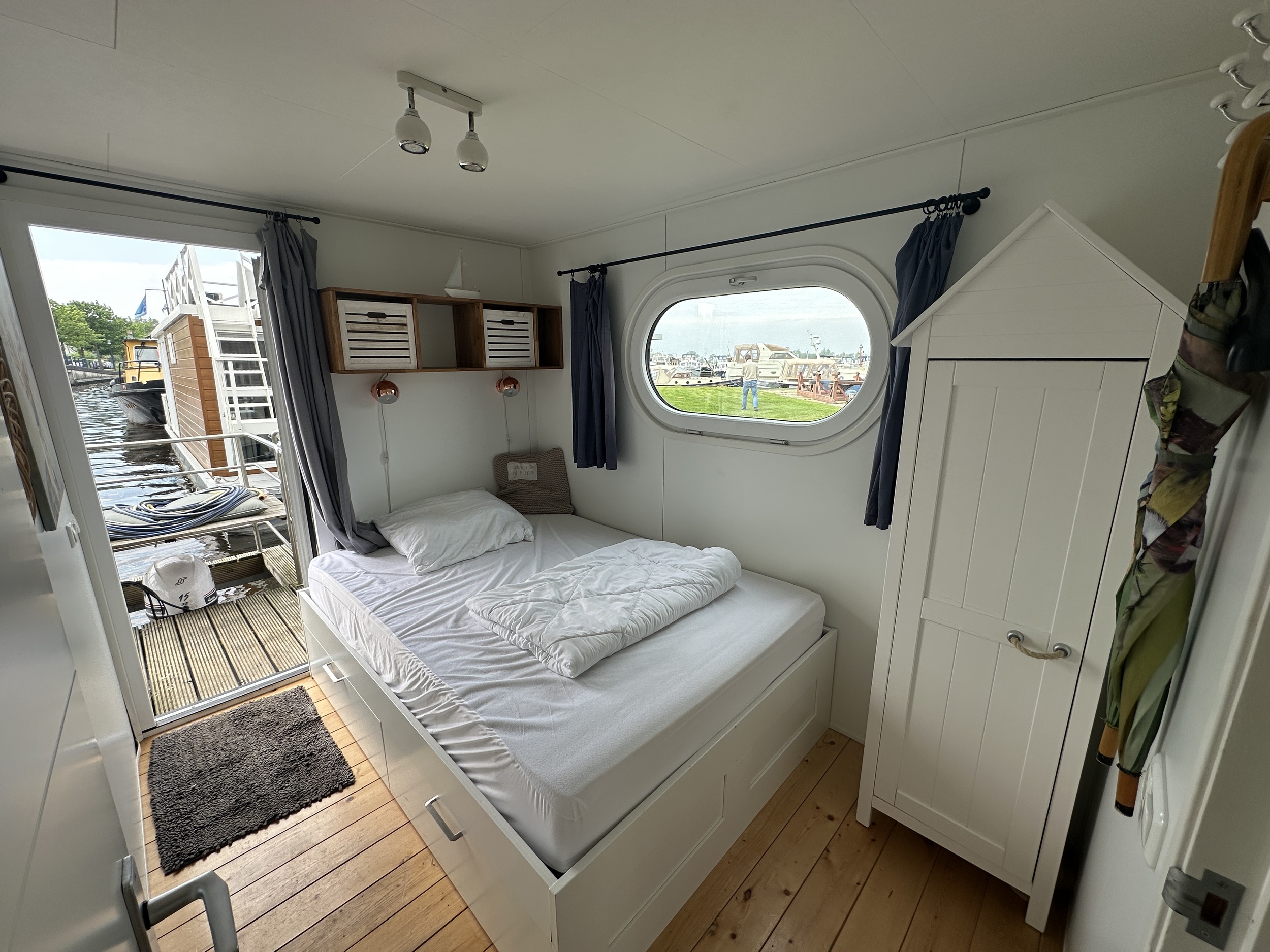 Lotus Houseboats 12 XT - Boven Besturing foto: 27