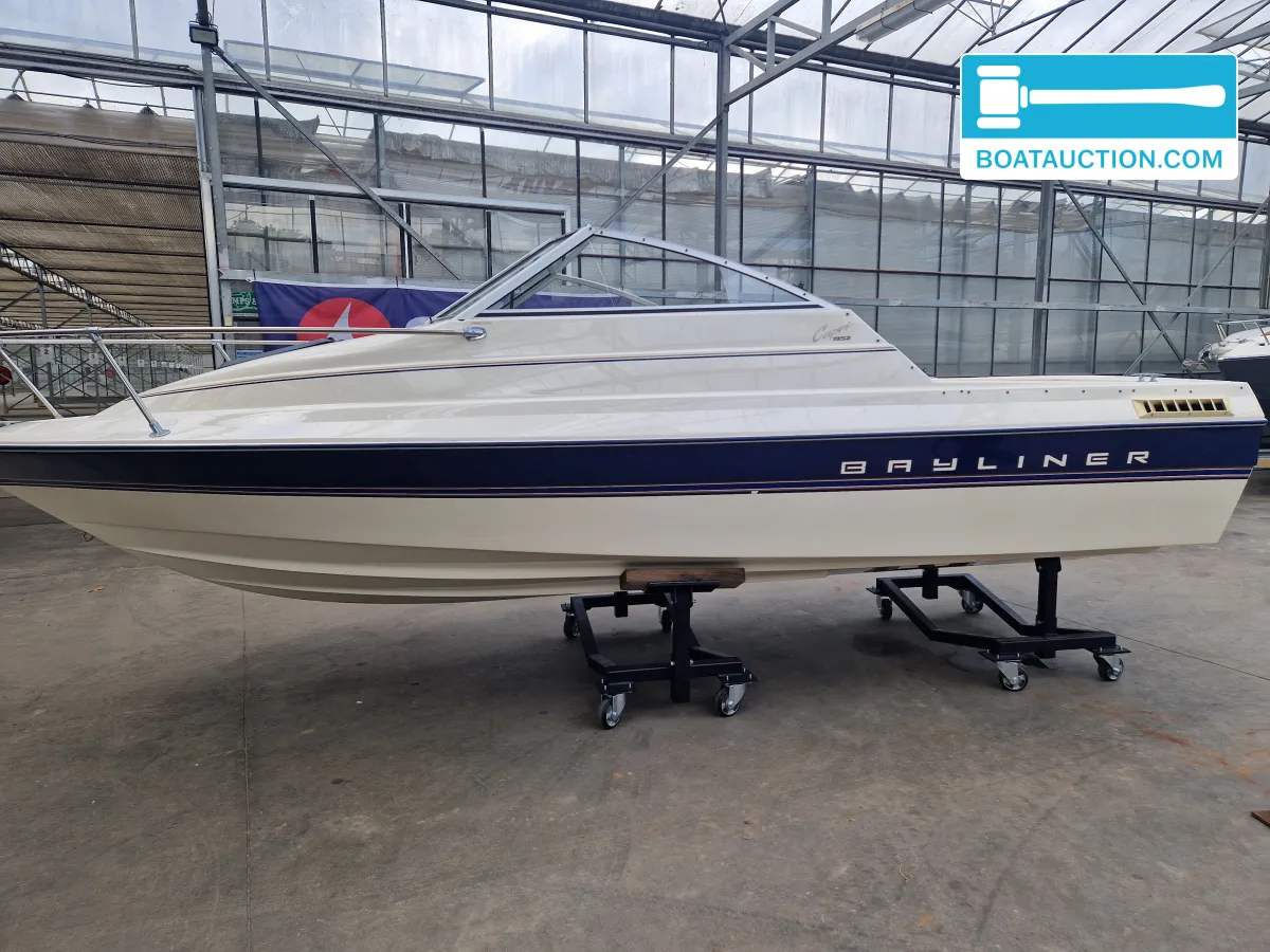 Bayliner 1952 CAPRI foto 1
