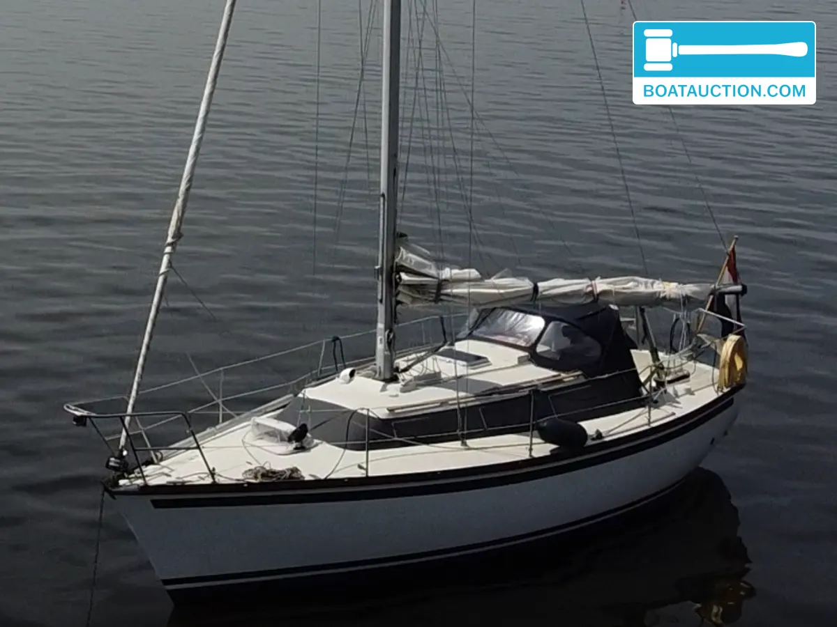 Beneteau First