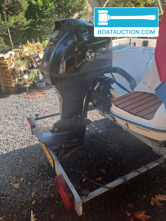 Dynamic 5000 Bowrider