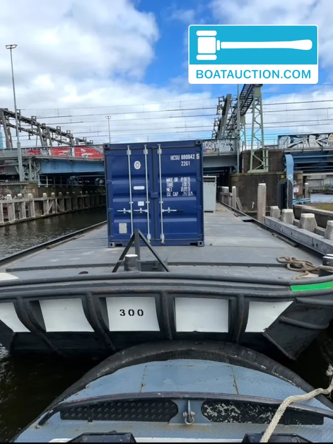 Dekschuit 300 foto 3