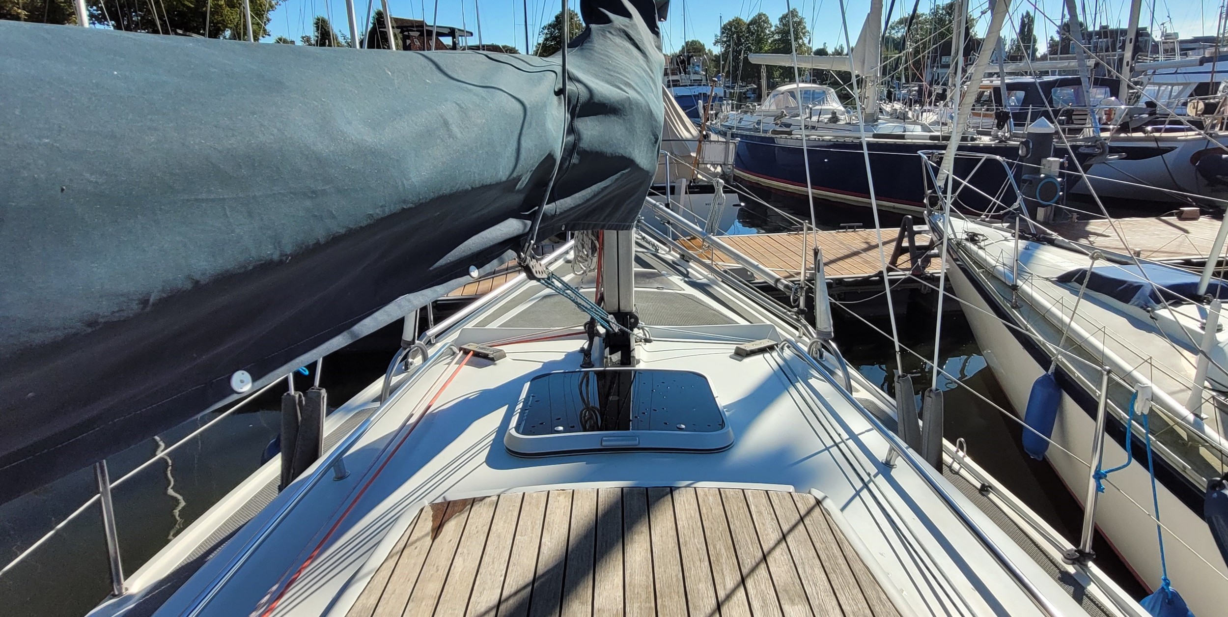 Bavaria 890 foto: 10