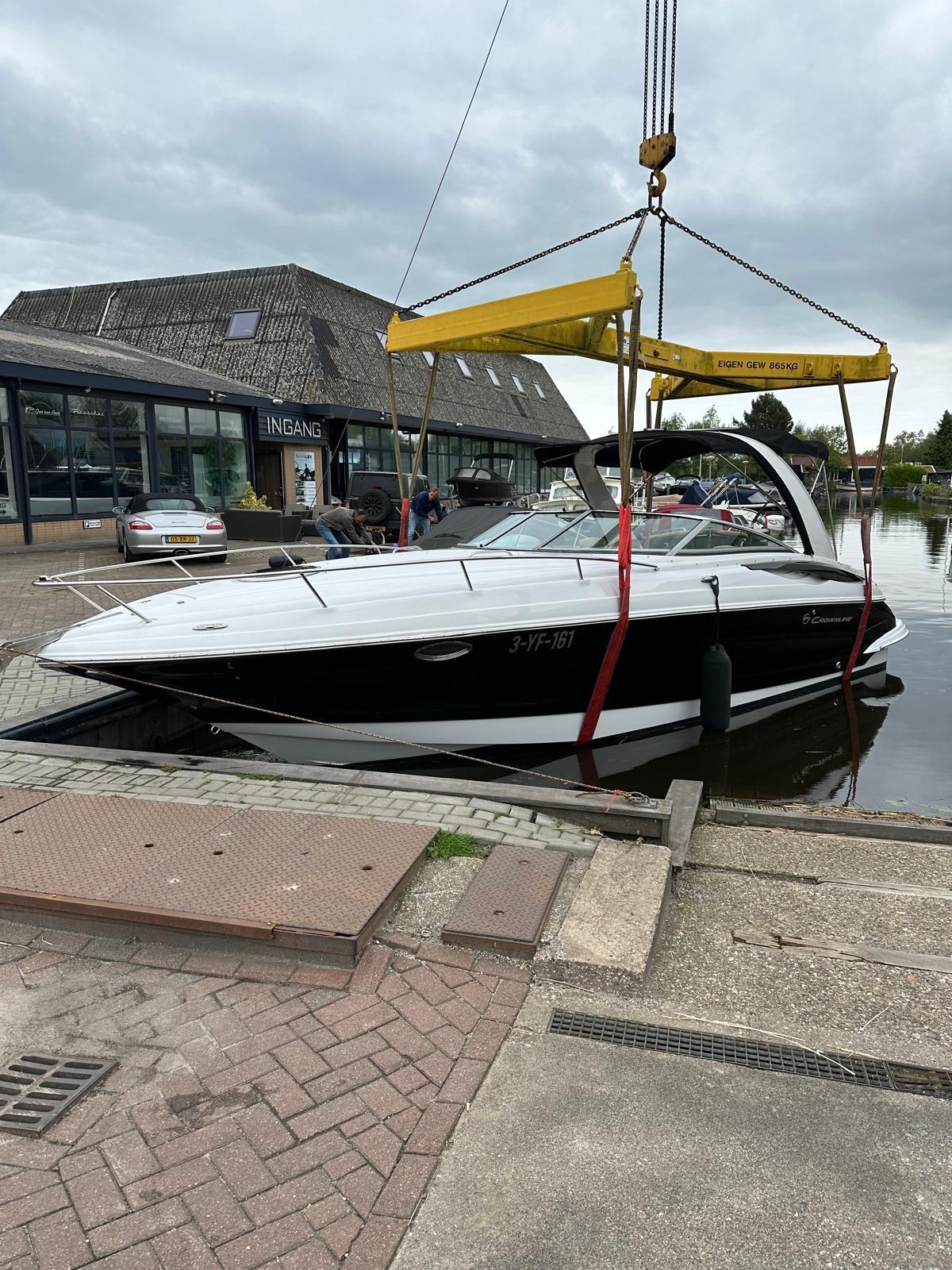 Crownline 325 SCR foto: 12