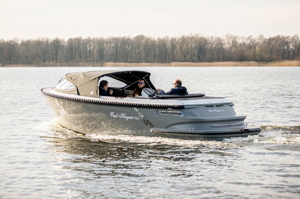 Oud Huijzer 740 Tender foto 2