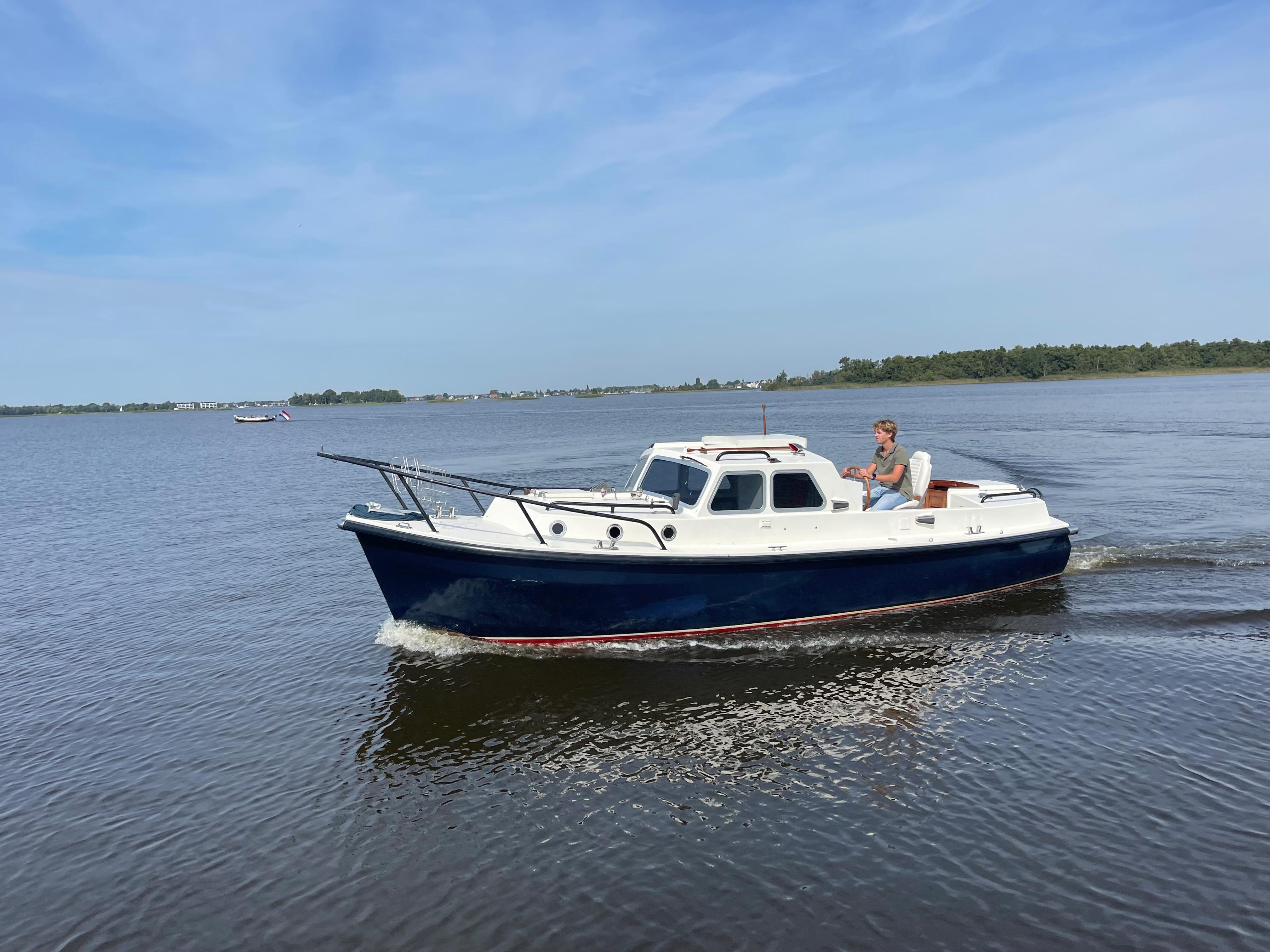 ONJ Spurt Loodsboot Cabinsloep 760