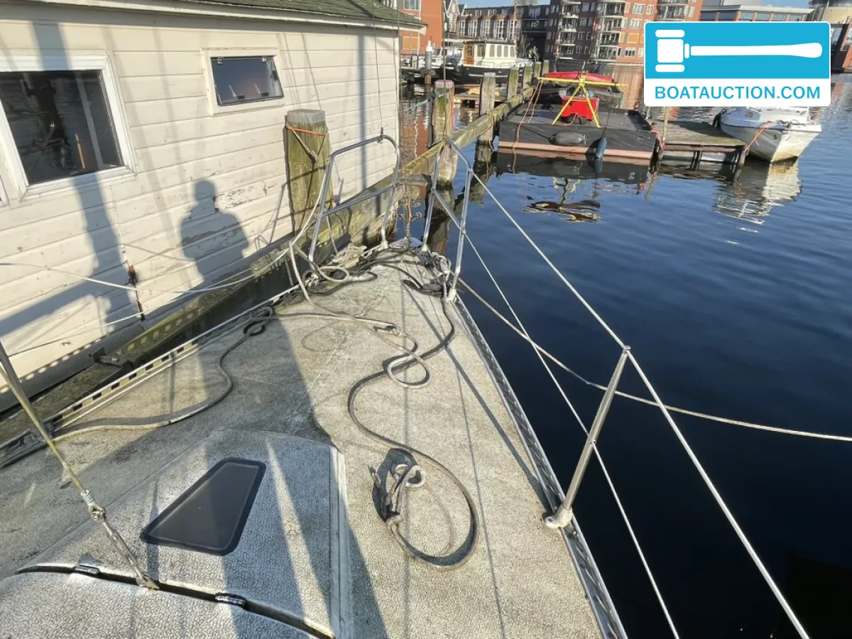 Cabin sailboat 900 foto: 6