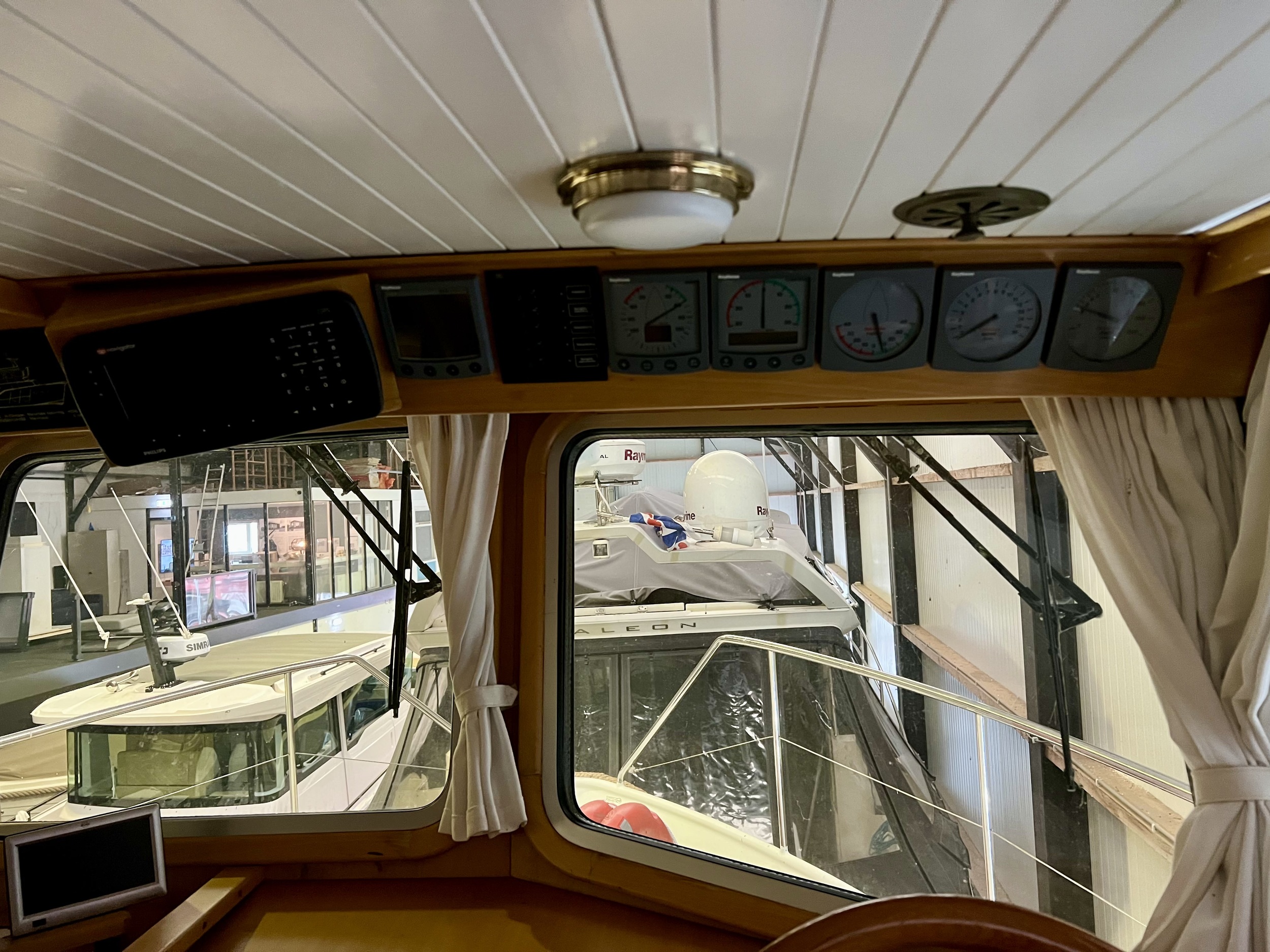 Support Vessel 43 Ft foto: 26