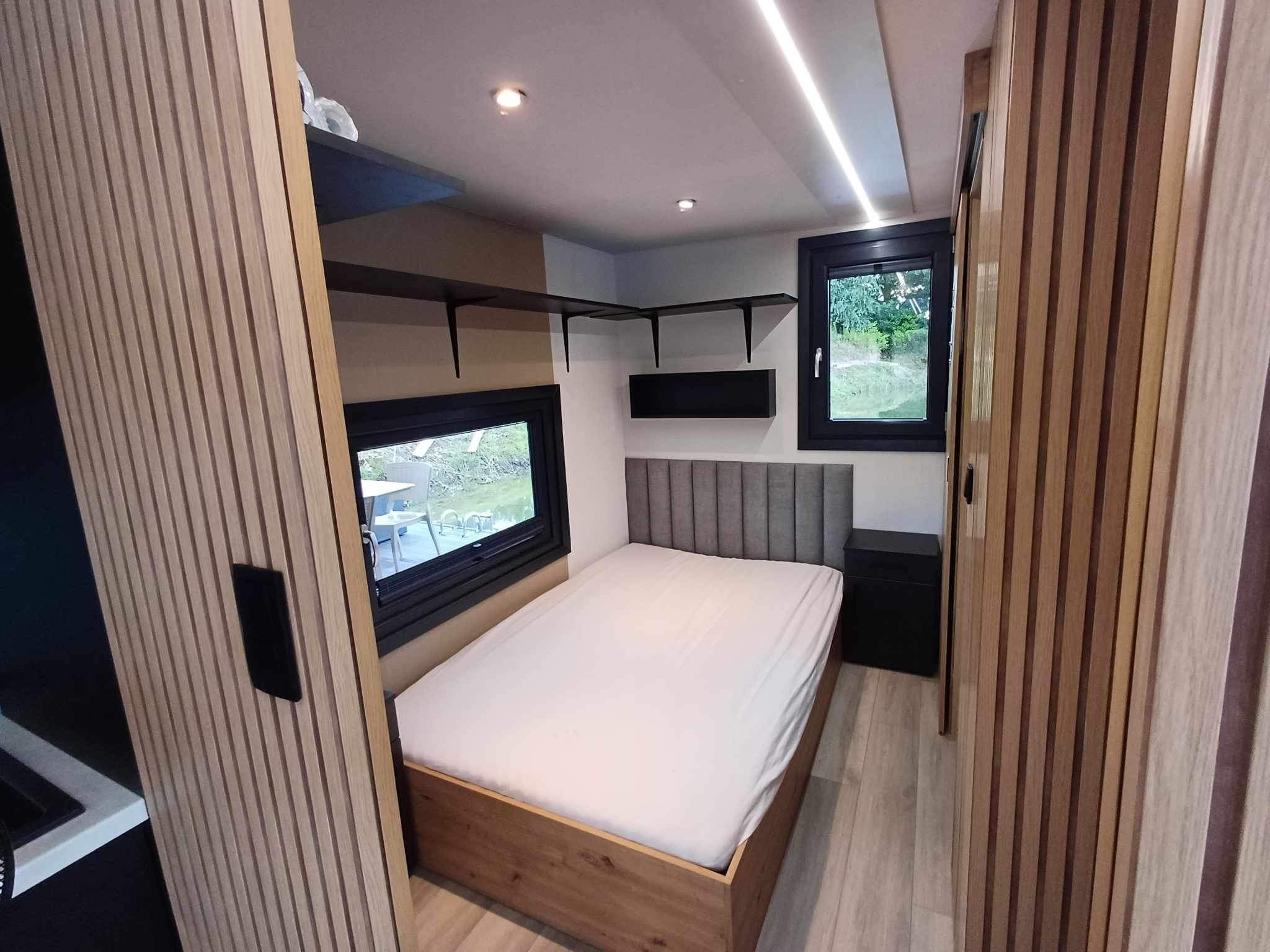 Shogun Mobile Houseboat foto: 25